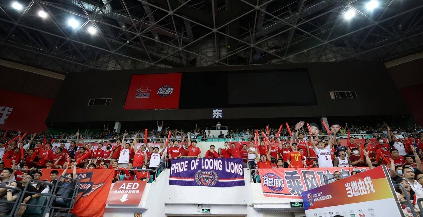 日本j联赛球队名称_意大利低级联赛球队介绍_五大联赛2022—2023赛季,球队的主场名称级基本情况介绍。