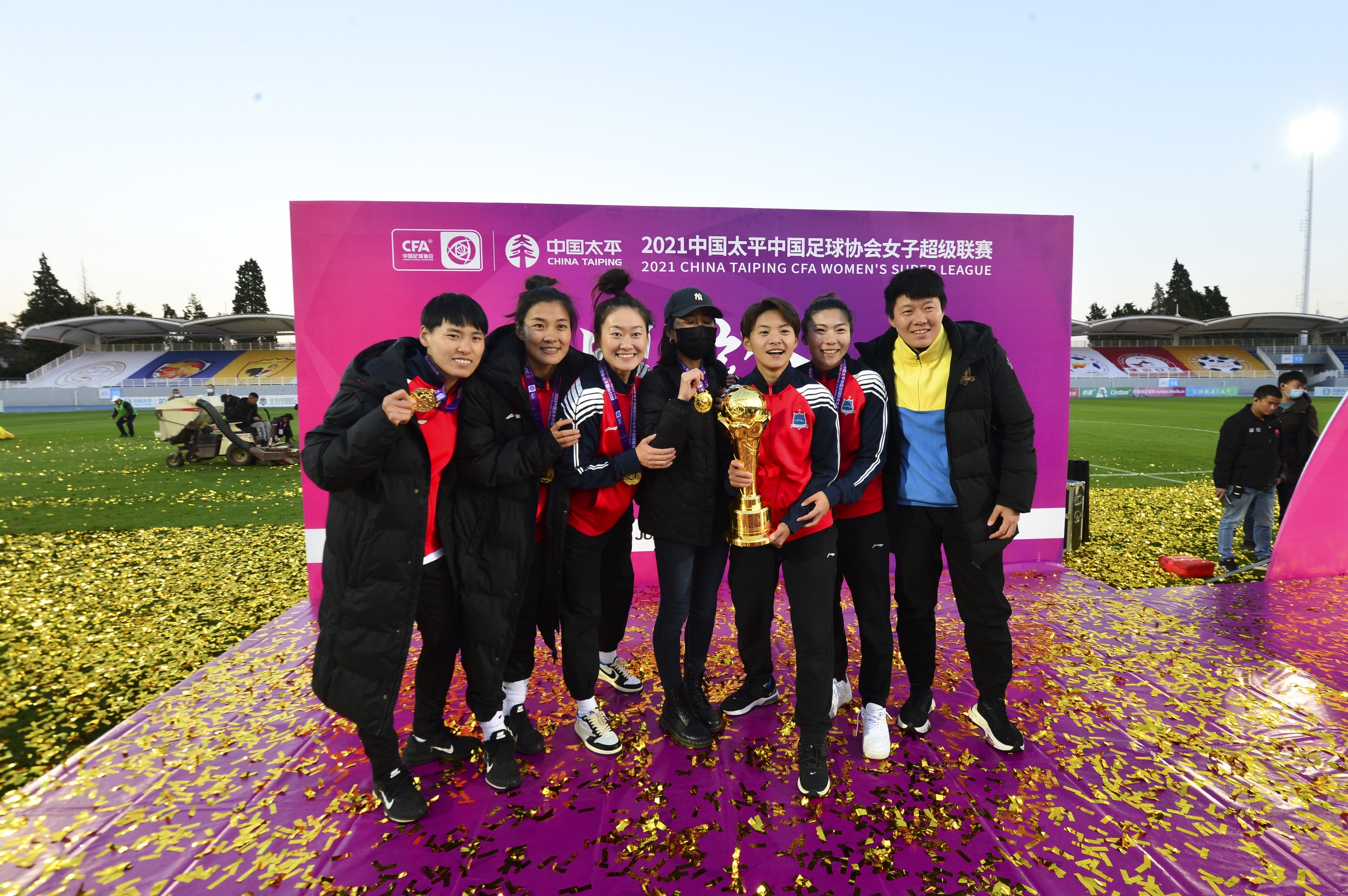 2020年中国女足首夺世界冠军_冠军奖金3100万 中国战队夺电竞世界冠军_世界女足排名2020最新排名表