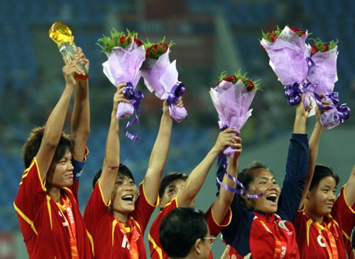 女足比赛时间表2022(1-1！中国女足战平韩国，水青霞连胜纪录终结，转战日本成生死战